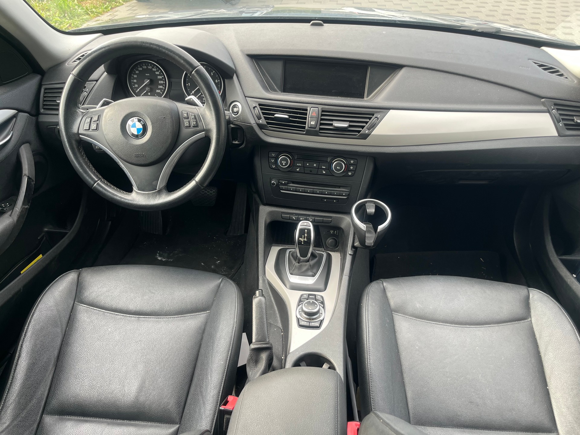 BMW X1 xDrive 28i Steptronic-image-9