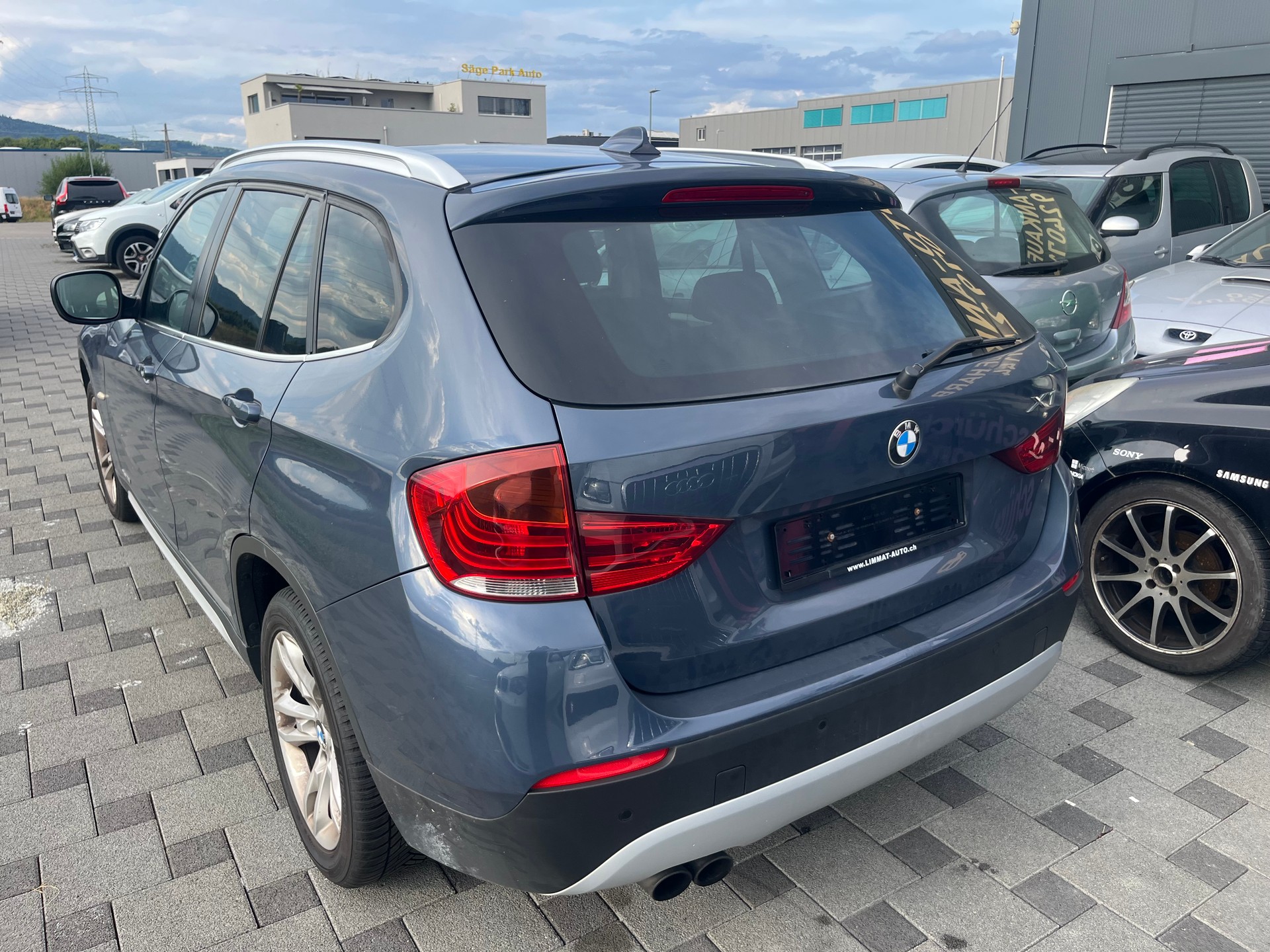 BMW X1 xDrive 28i Steptronic-image-5