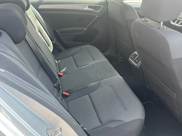 VW Golf Variant 1.6 TDI Lounge DSG-image-12
