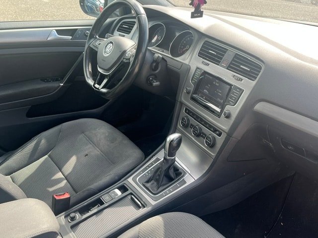 VW Golf Variant 1.6 TDI Lounge DSG-image-9