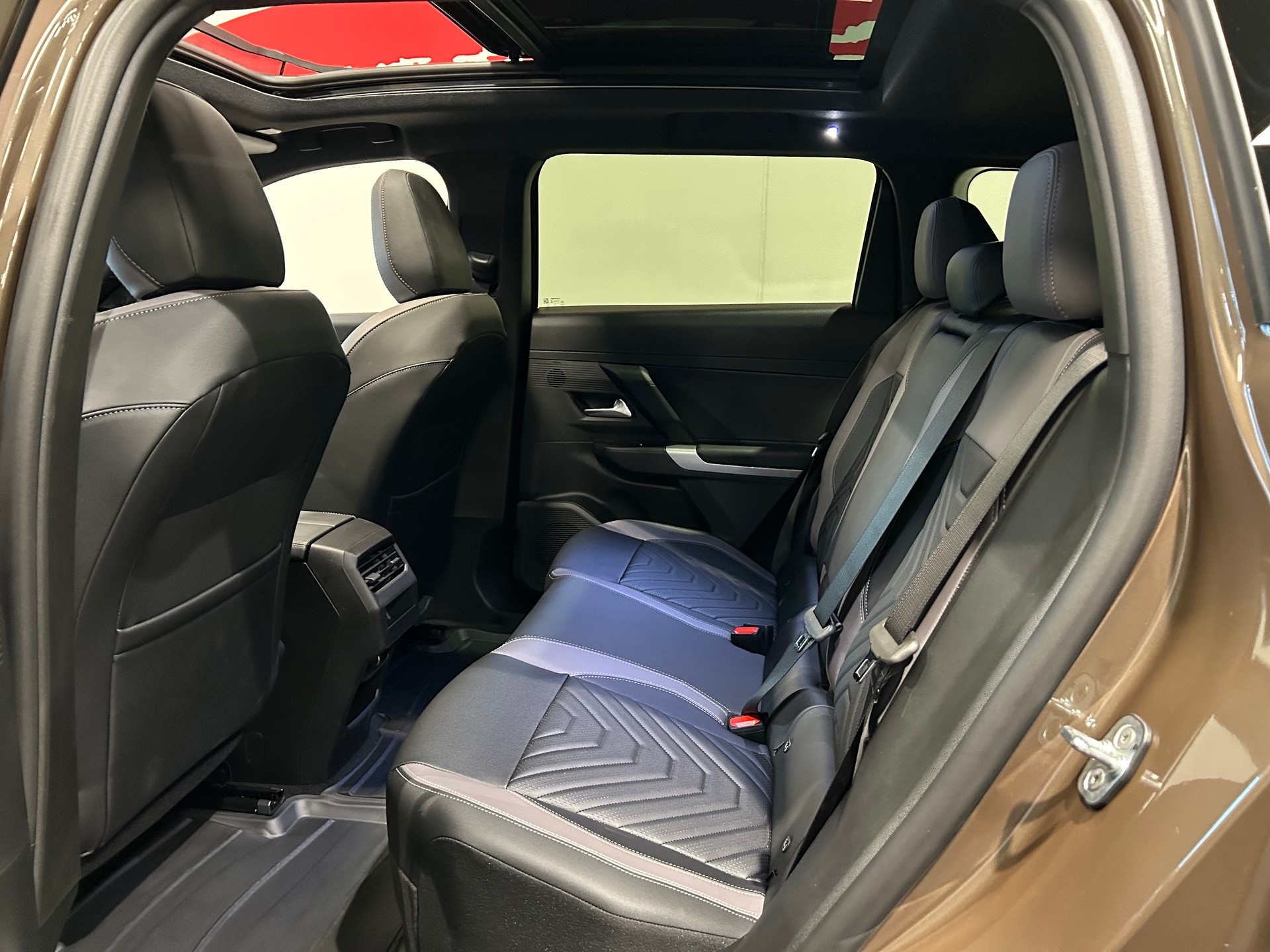 JEEP Compass 1.6 T PHEV Summit-image-17