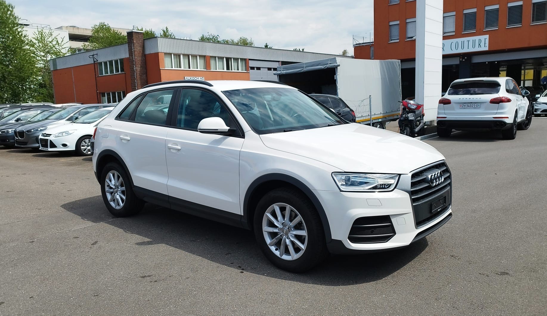 AUDI Q3 2.0 TDI quattro S-tronic-image-4