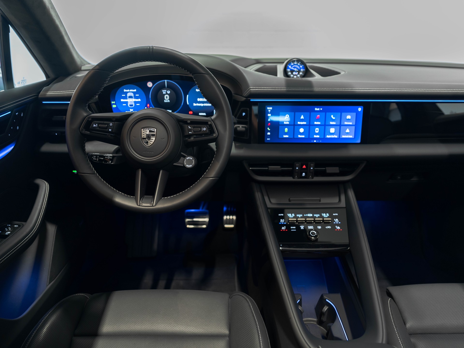 PORSCHE Macan Turbo 100kWh-image-35