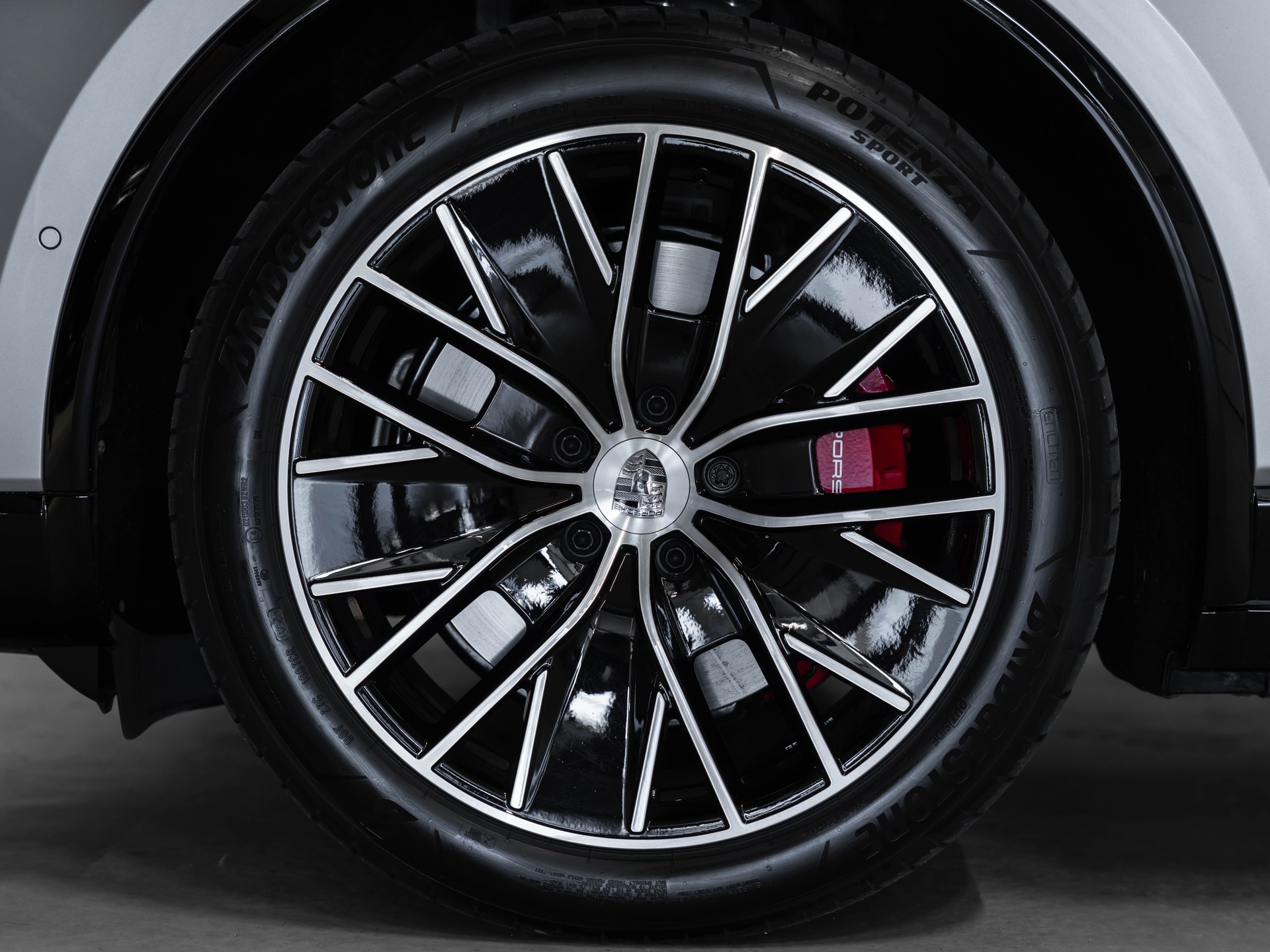 PORSCHE Macan Turbo 100kWh-image-20