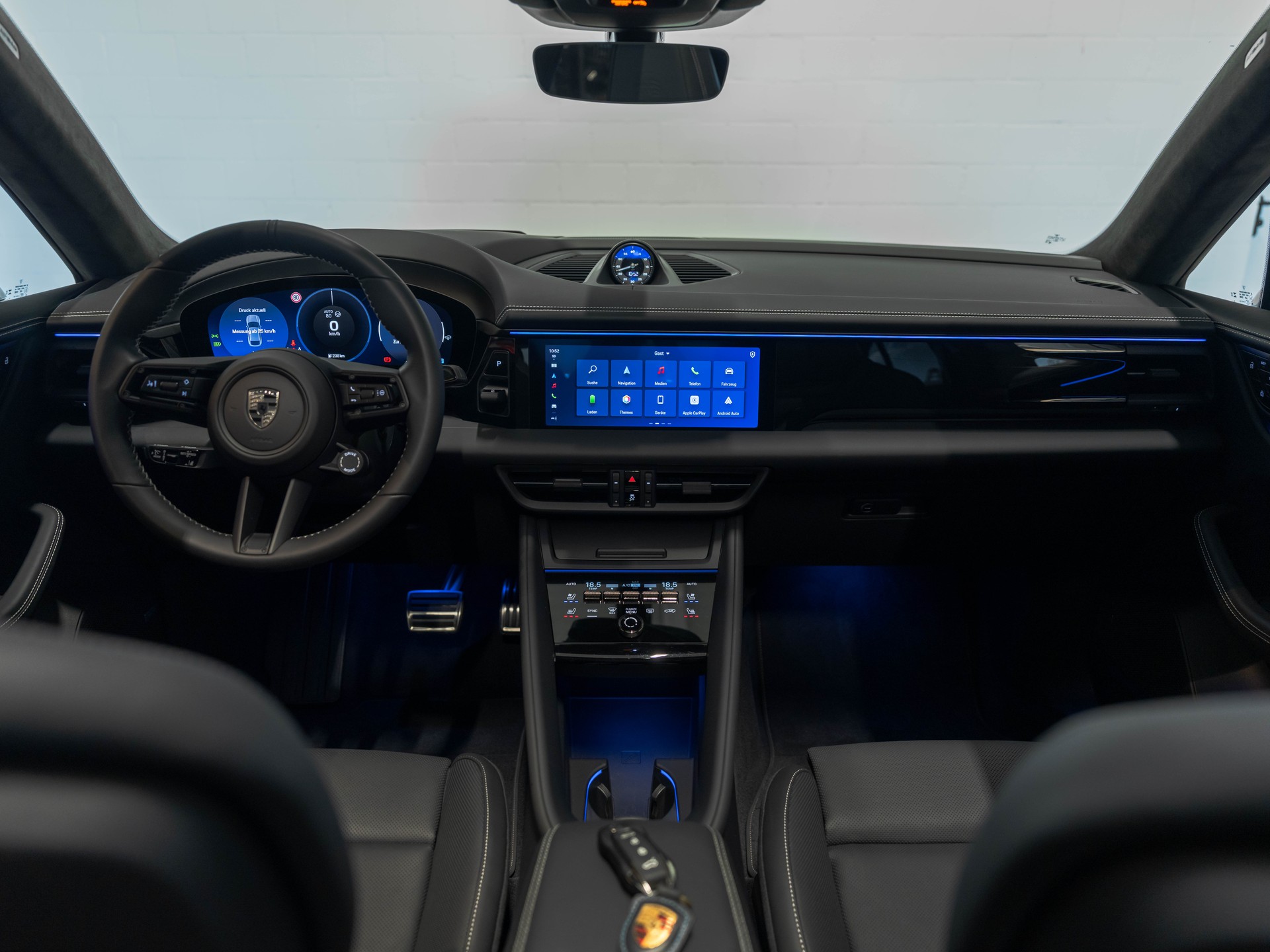 PORSCHE Macan Turbo 100kWh-image-17