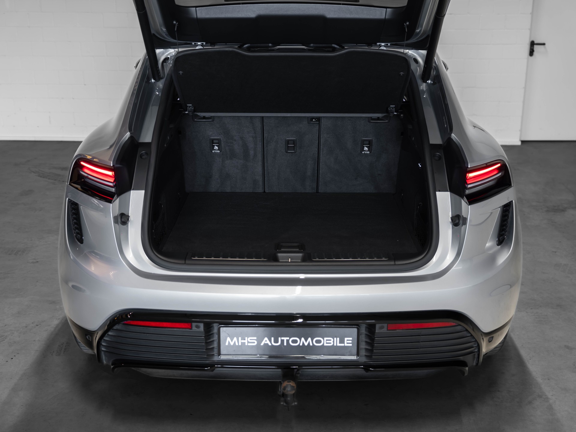 PORSCHE Macan Turbo 100kWh-image-28