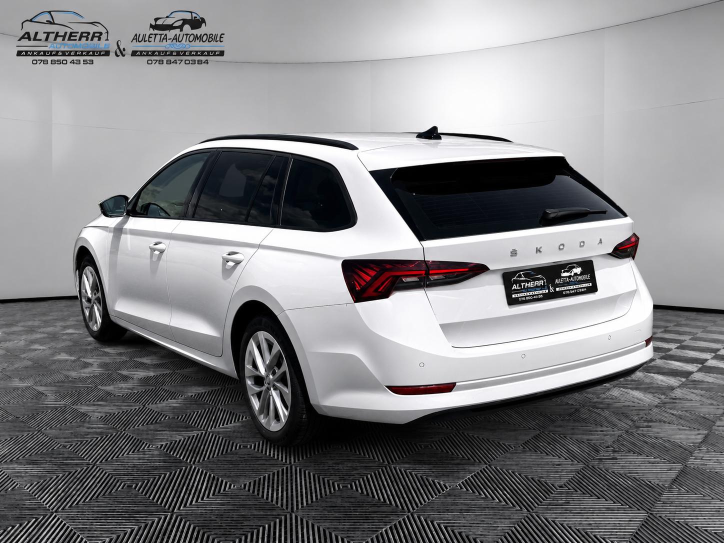 SKODA Octavia Combi 2.0 TDI DSG Ambition-image-3