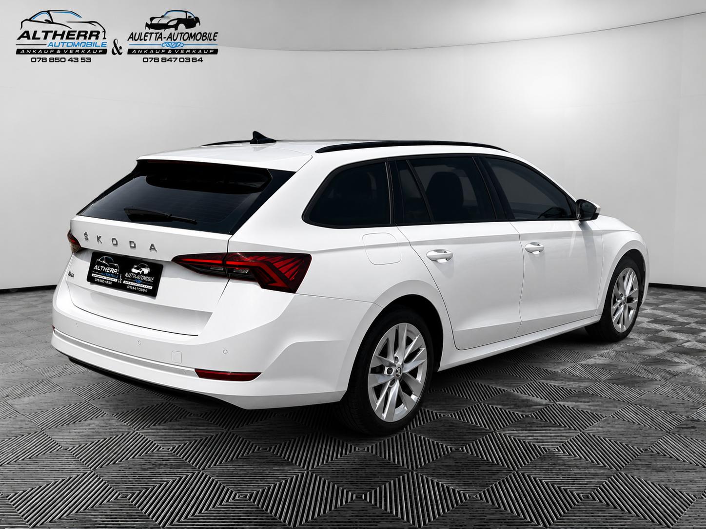 SKODA Octavia Combi 2.0 TDI DSG Ambition-image-2