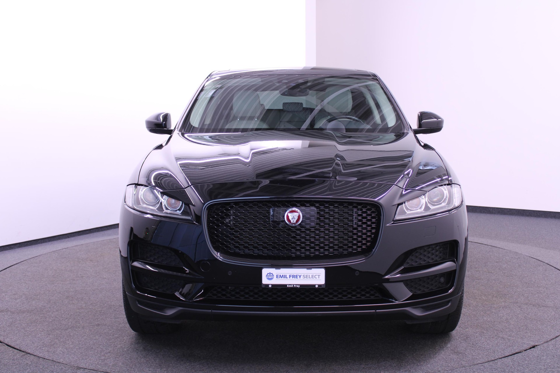 JAGUAR F-Pace 2.0 D 240 Prestige AWD-image-1