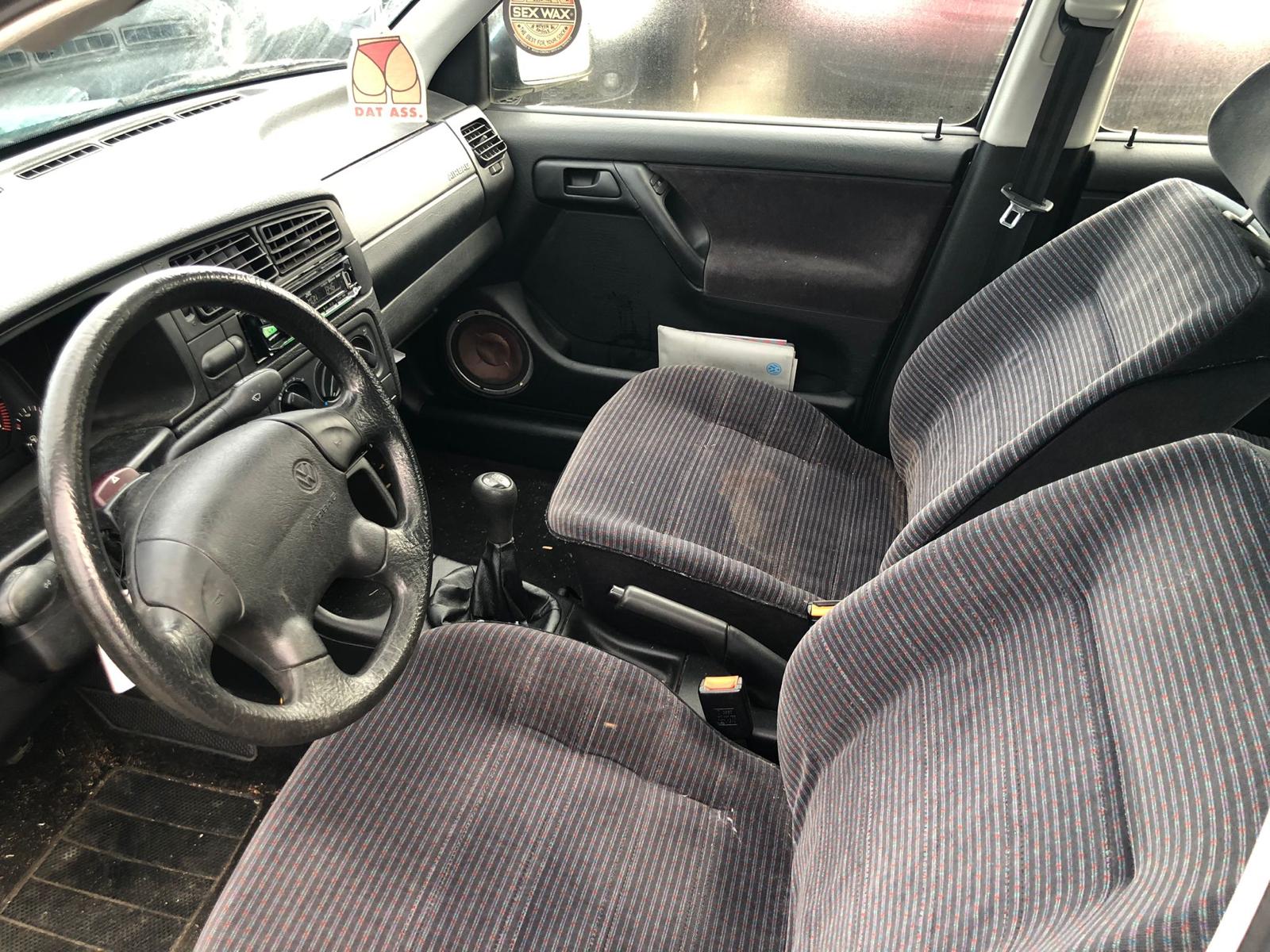 VW Golf 1800 S-Plus (GL)-image-8