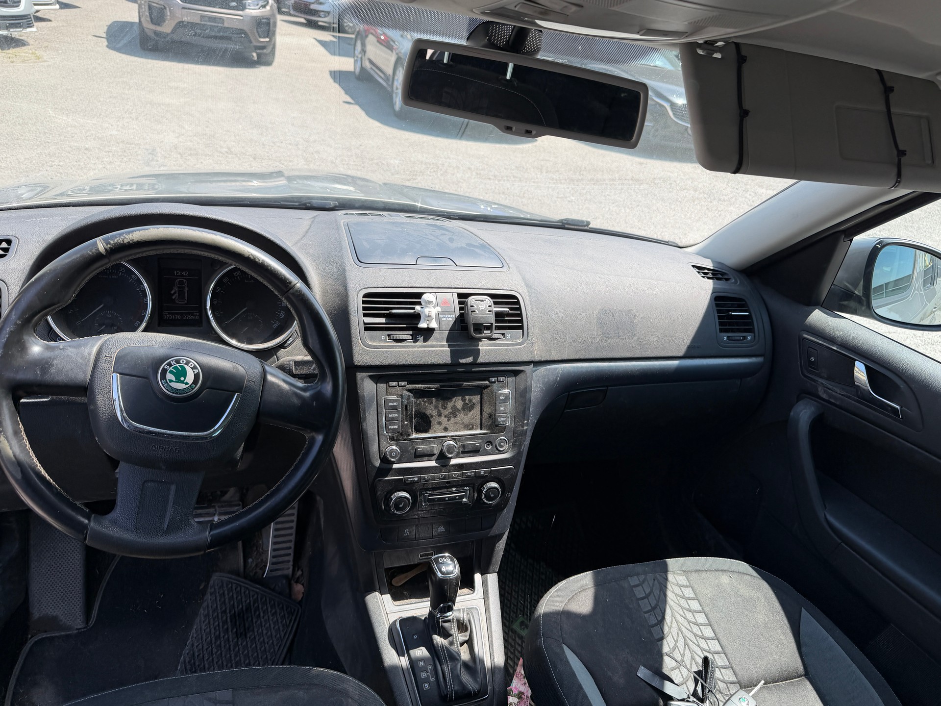 SKODA Yeti 2.0 TDI Adventure 4x4 DSG-image-7