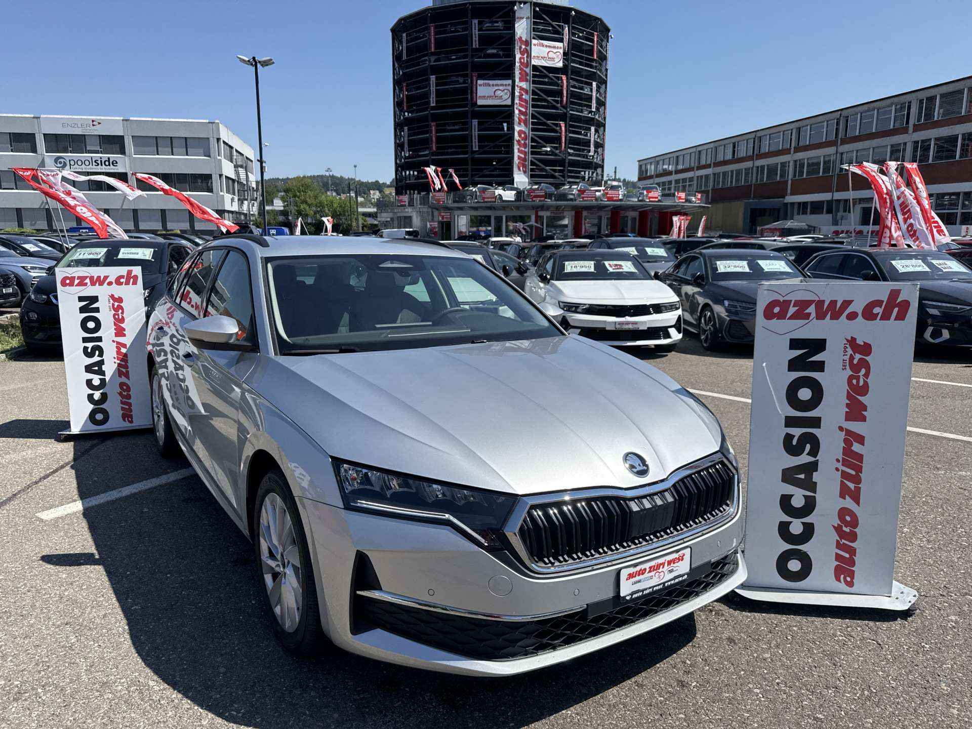 SKODA Octavia Combi 2.0 TDi Selection DSG-Automat-image-0
