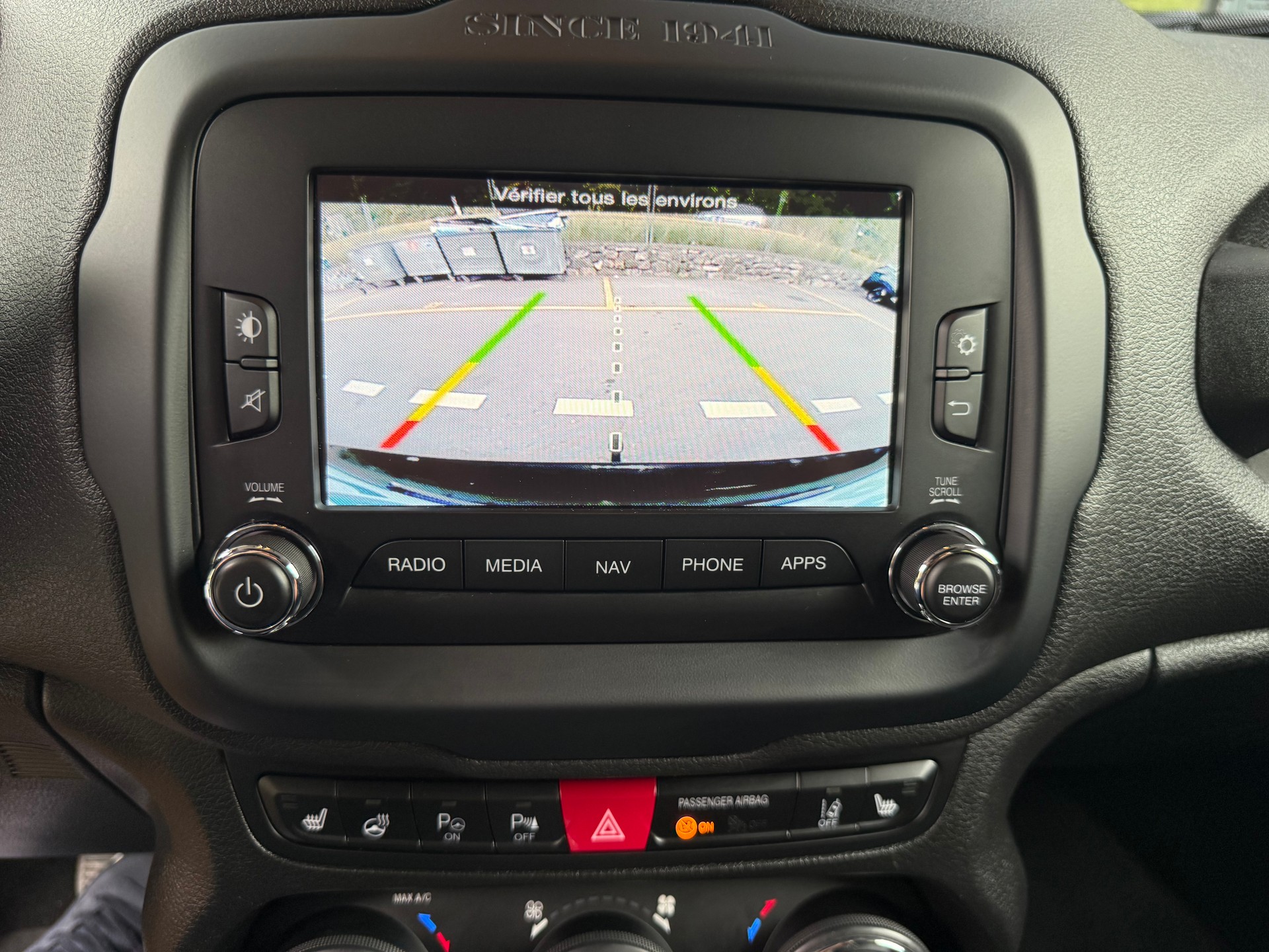 JEEP Renegade 1.4 Turbo Limited AWD-image-15
