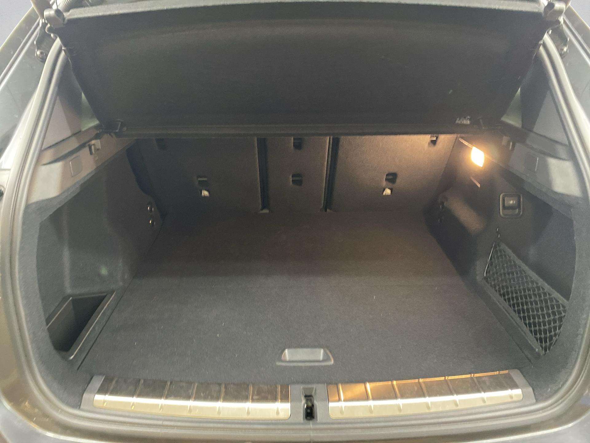 BMW X1 xDrive 25e M Sport Steptronic-image-15