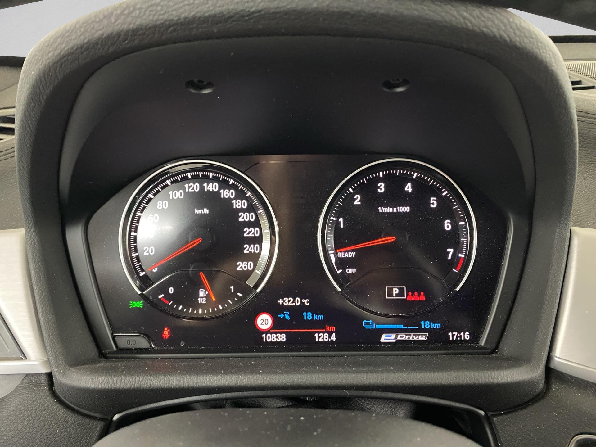 BMW X1 xDrive 25e M Sport Steptronic-image-10
