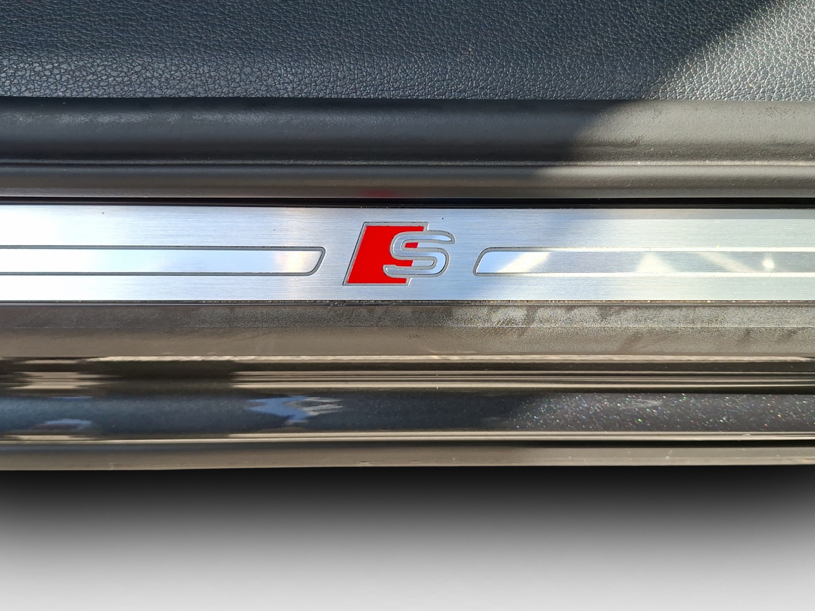 AUDI Q3 35 TFSI S line Attraction S-tronic-image-15