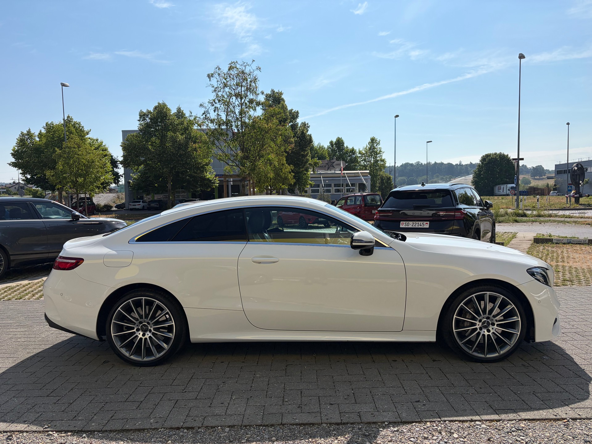MERCEDES-BENZ E 400 Cabriolet AMG Line 4 Matic 9G-Tronic-image-3