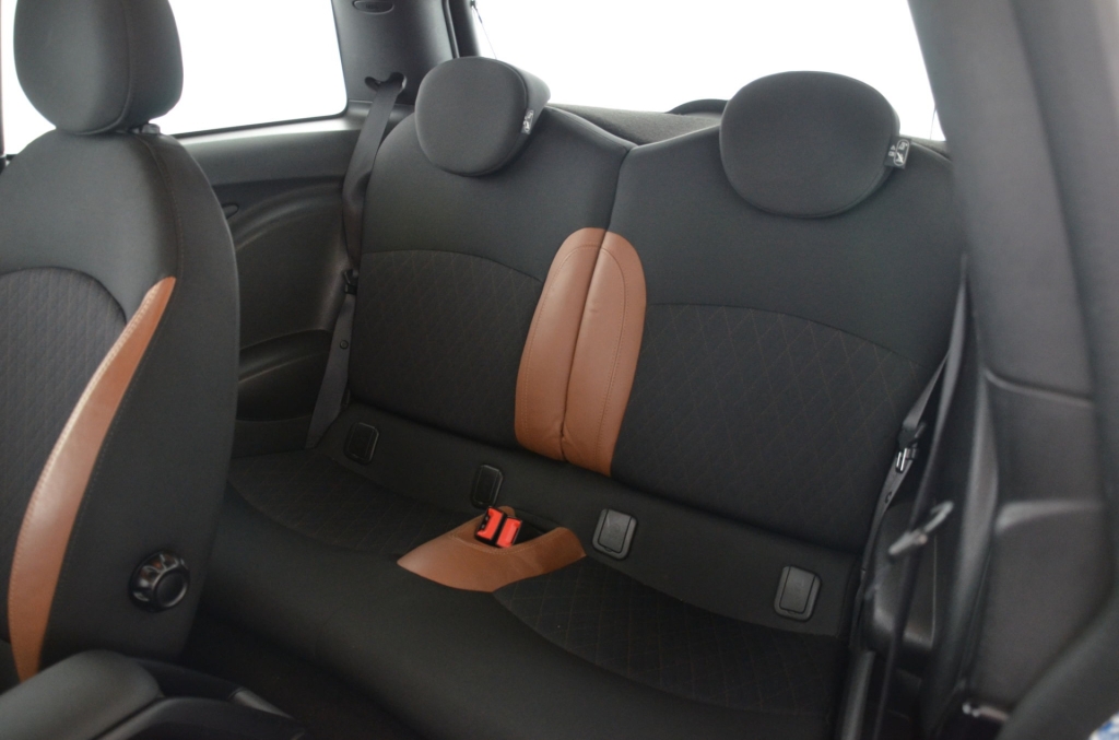 MINI Cooper-image-13