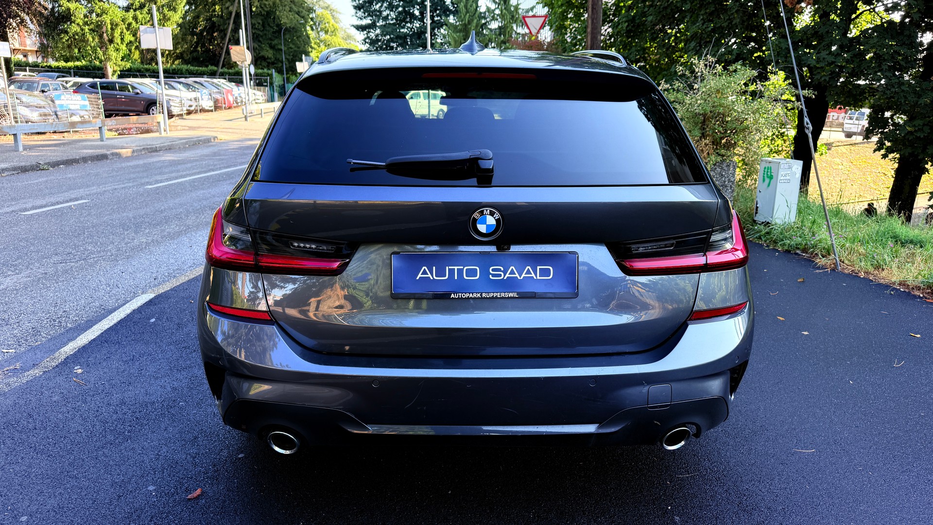 BMW 320d xDrive 48V Touring M Sport Steptronic-image-3