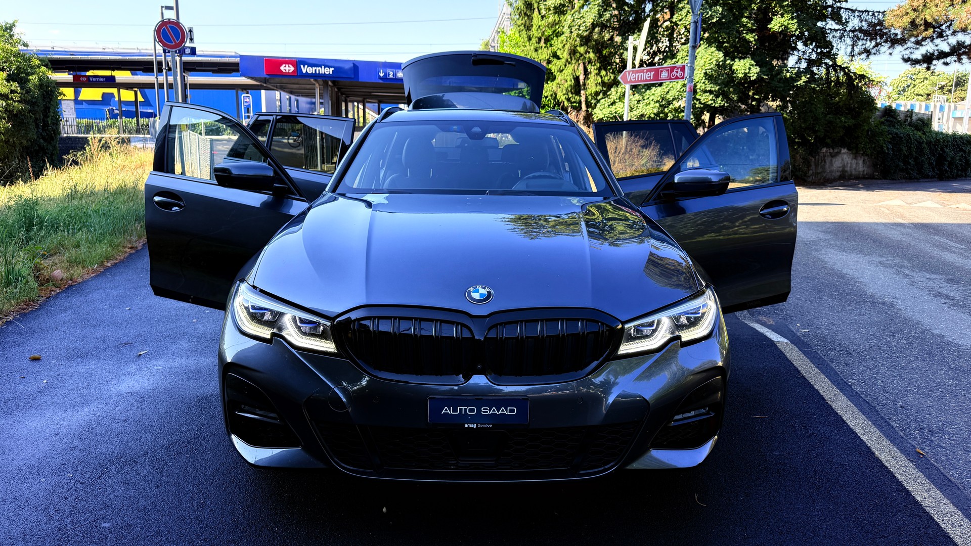 BMW 320d xDrive 48V Touring M Sport Steptronic-image-12