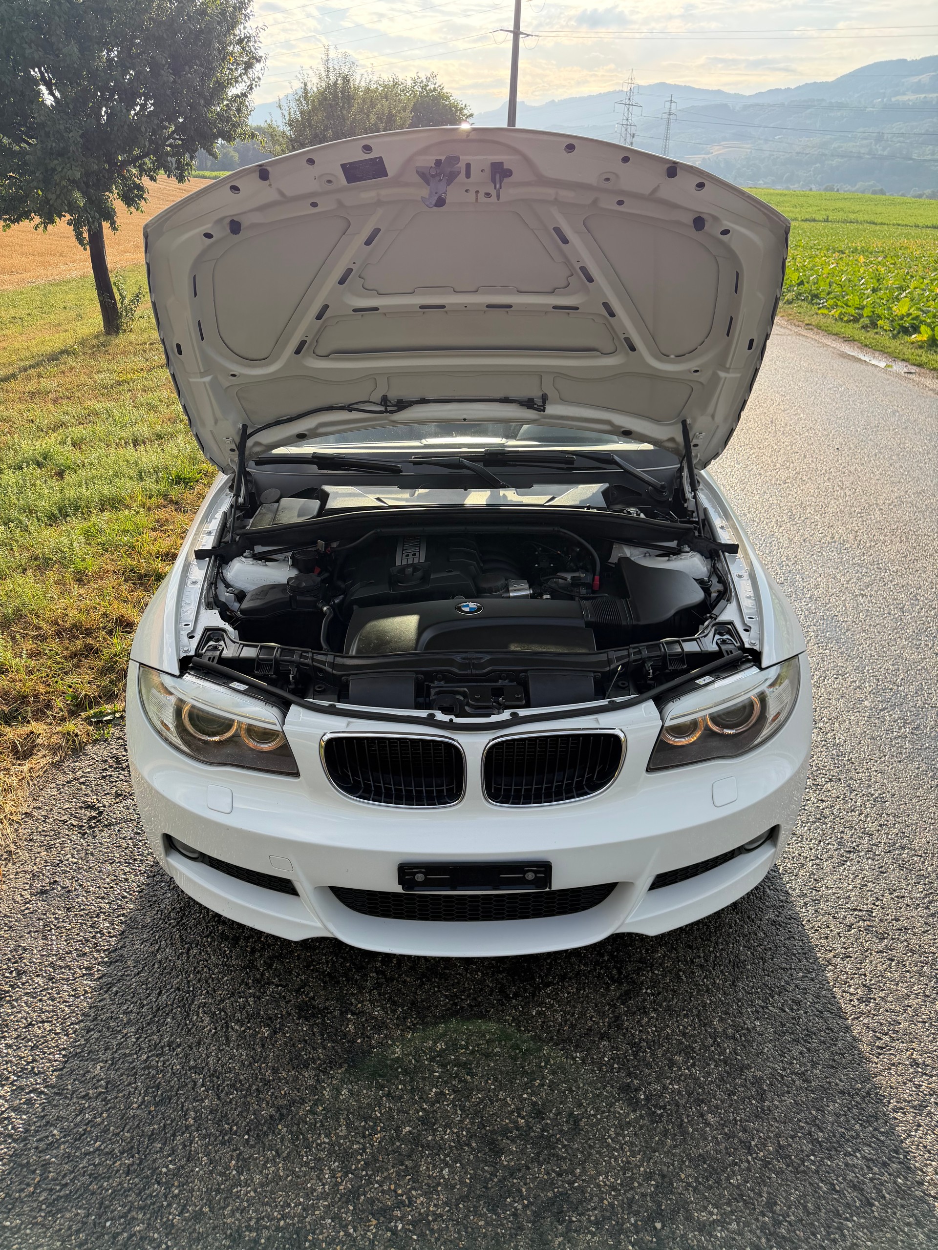 BMW 118i Cabrio-image-7