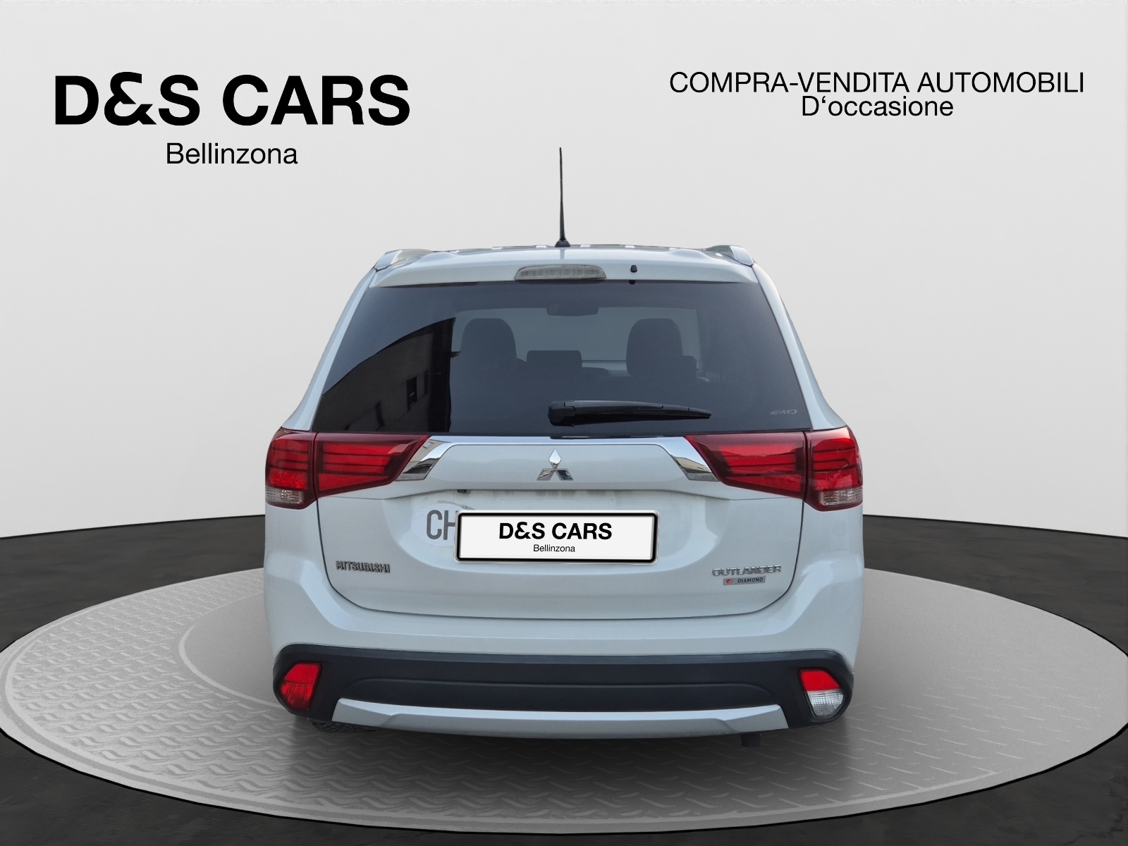 MITSUBISHI Outlander 2.2 DID Diamond 4WD Automatic-image-4