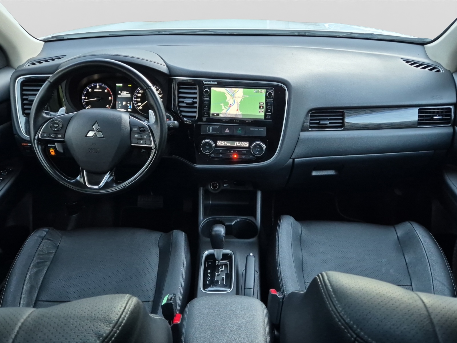 MITSUBISHI Outlander 2.2 DID Diamond 4WD Automatic-image-9