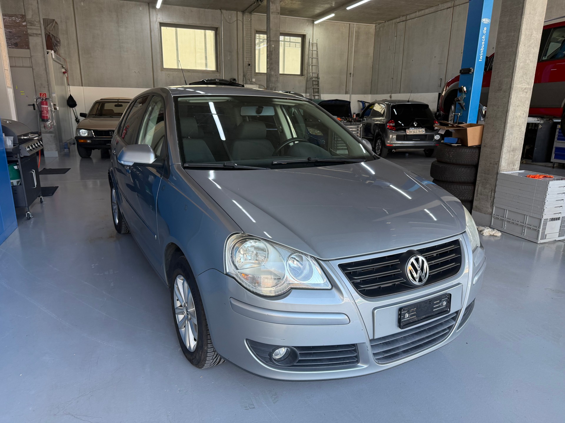 VW Polo 1.6 16V Young&Fresh-image-1