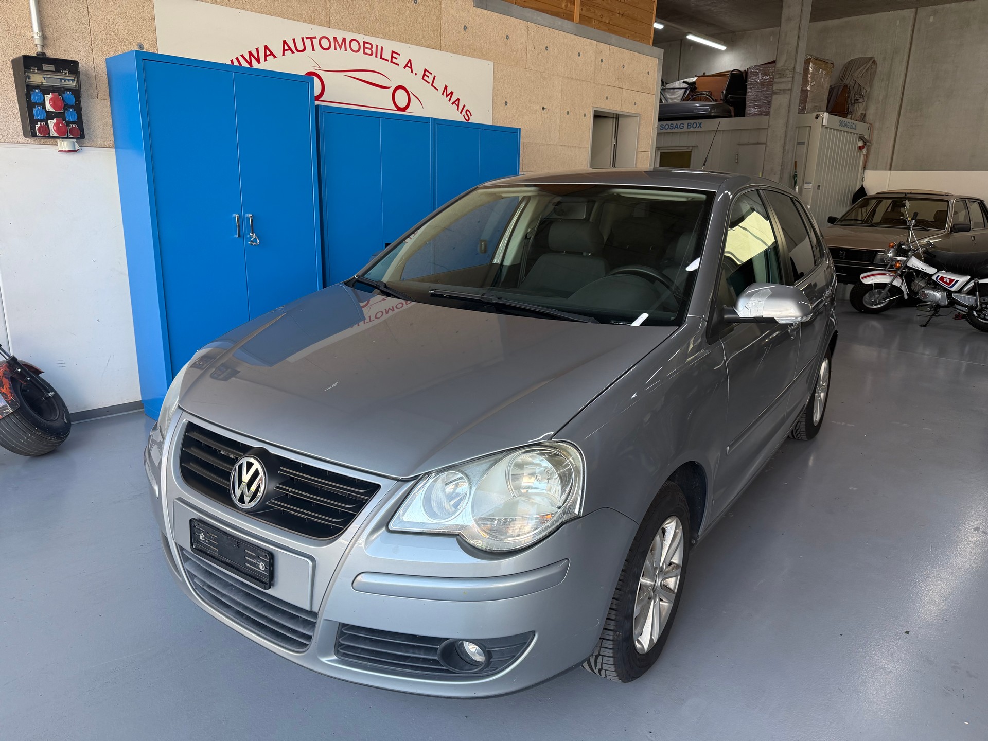 VW Polo 1.6 16V Young&Fresh-image-0