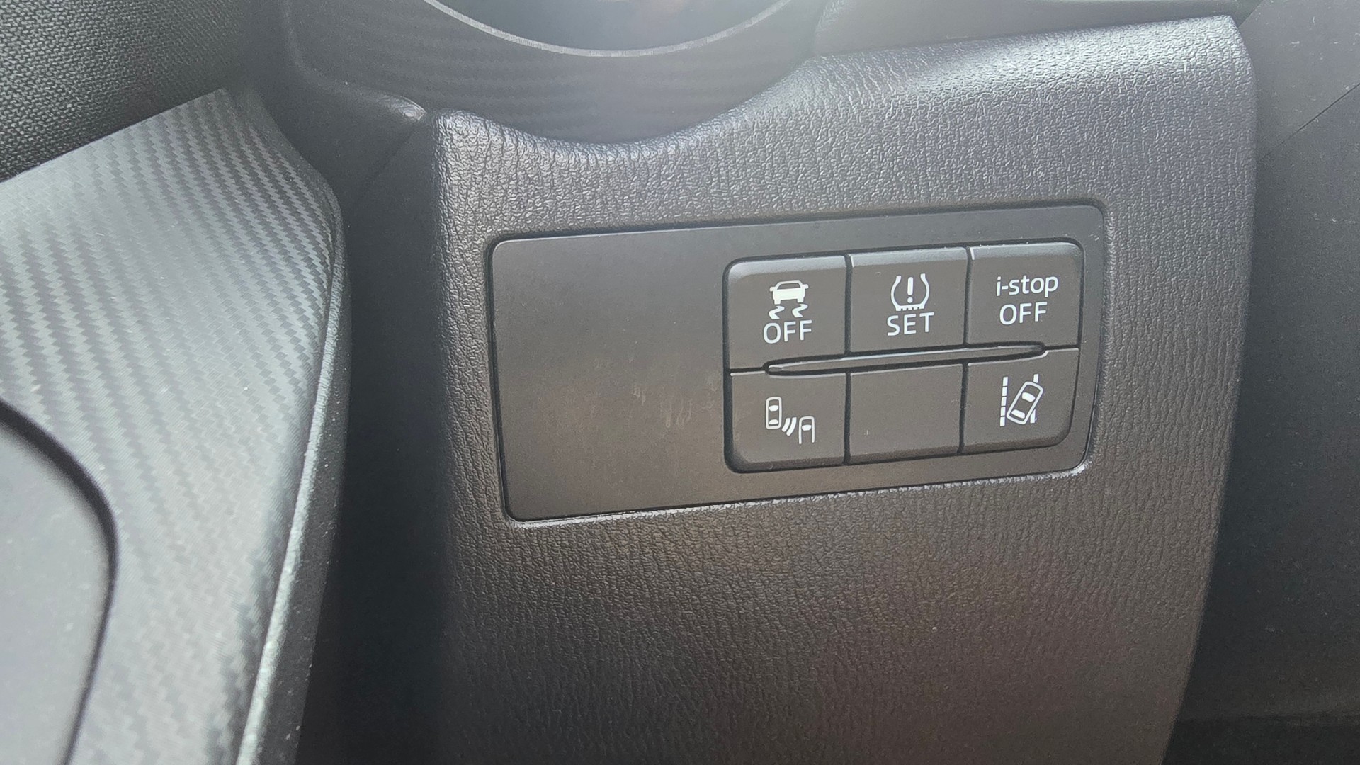 MAZDA 2 1.5 CD 16V Skyactiv-D Ambition Plus-image-21