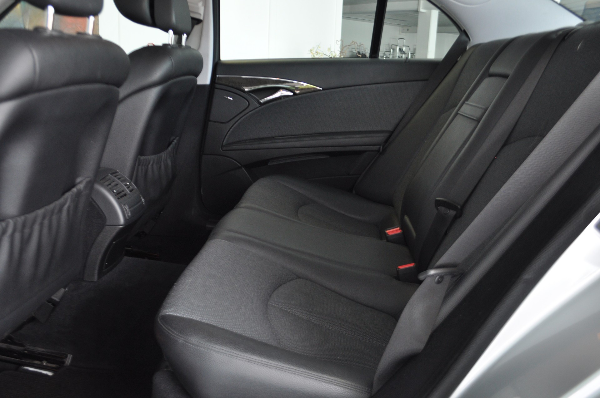 MERCEDES-BENZ E 280 Avantgarde 4Matic Automatic-image-9
