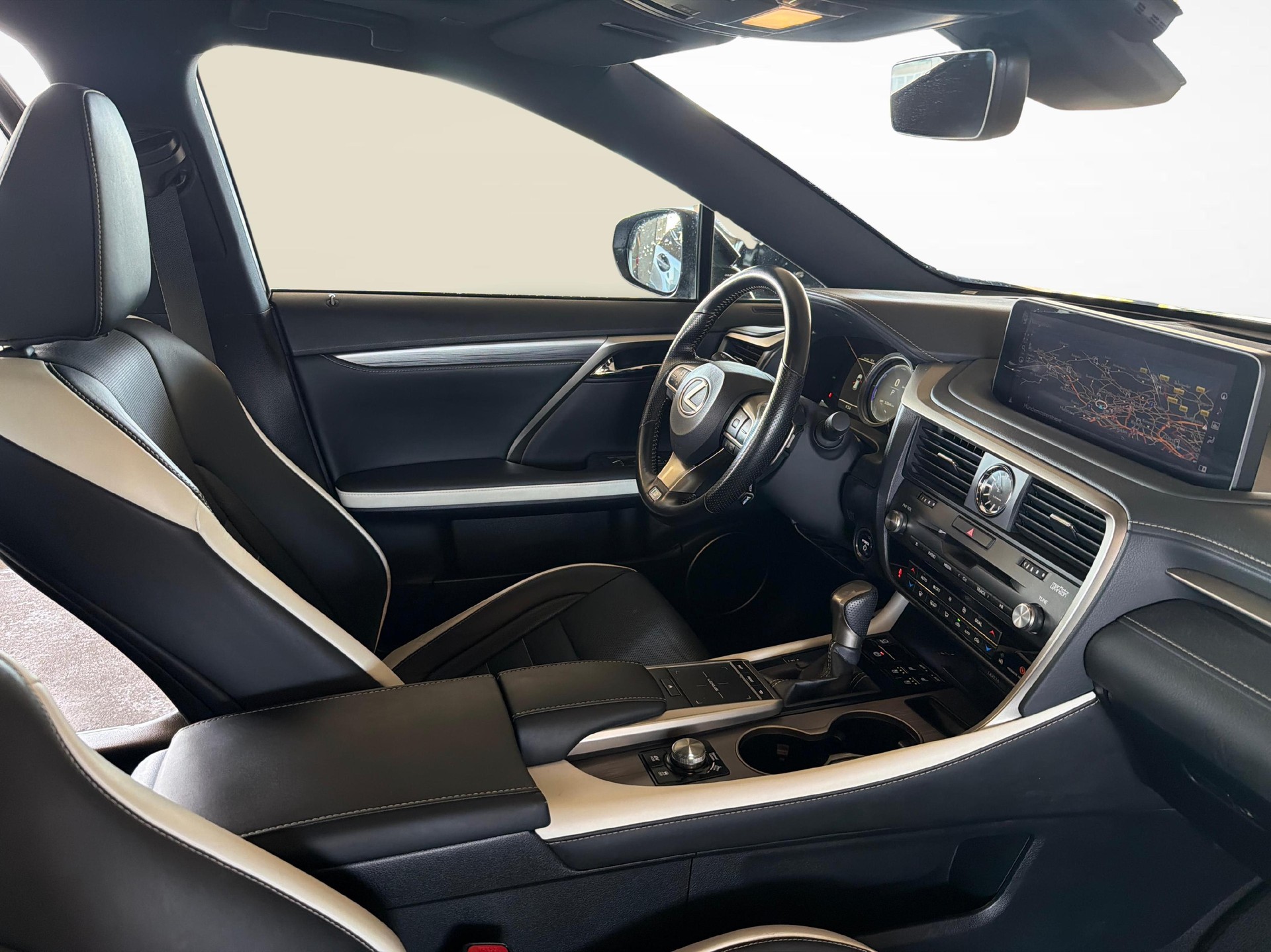 LEXUS RX 450h F-Sport-image-8