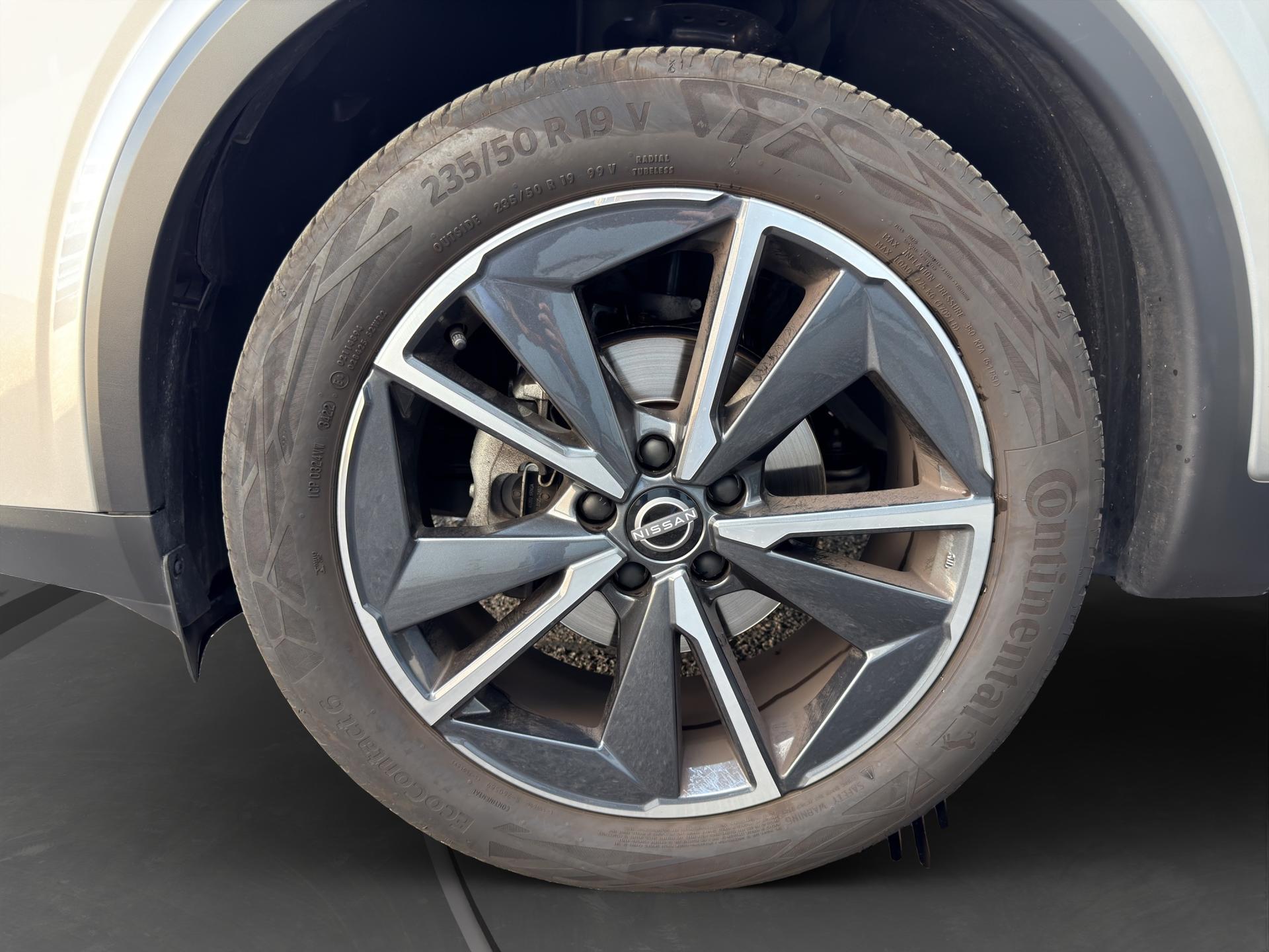 NISSAN Qashqai 1.3 DIG-T MHEV Tekna Xtronic-image-17