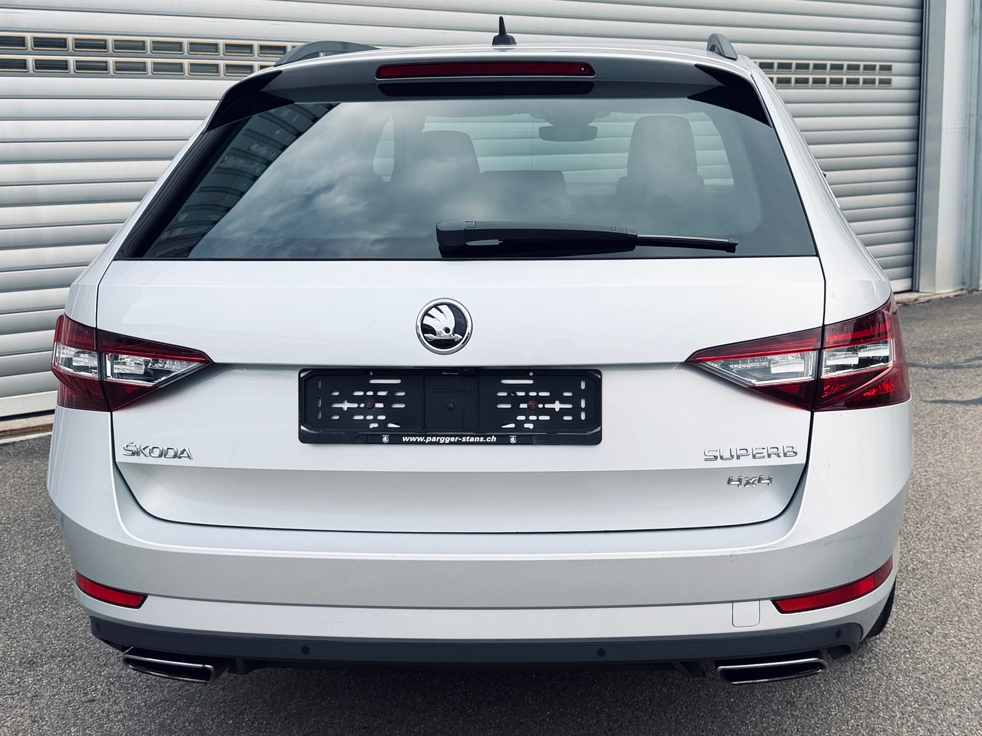 SKODA Superb Combi 2.0 TSI Style DSG 4x4-image-5