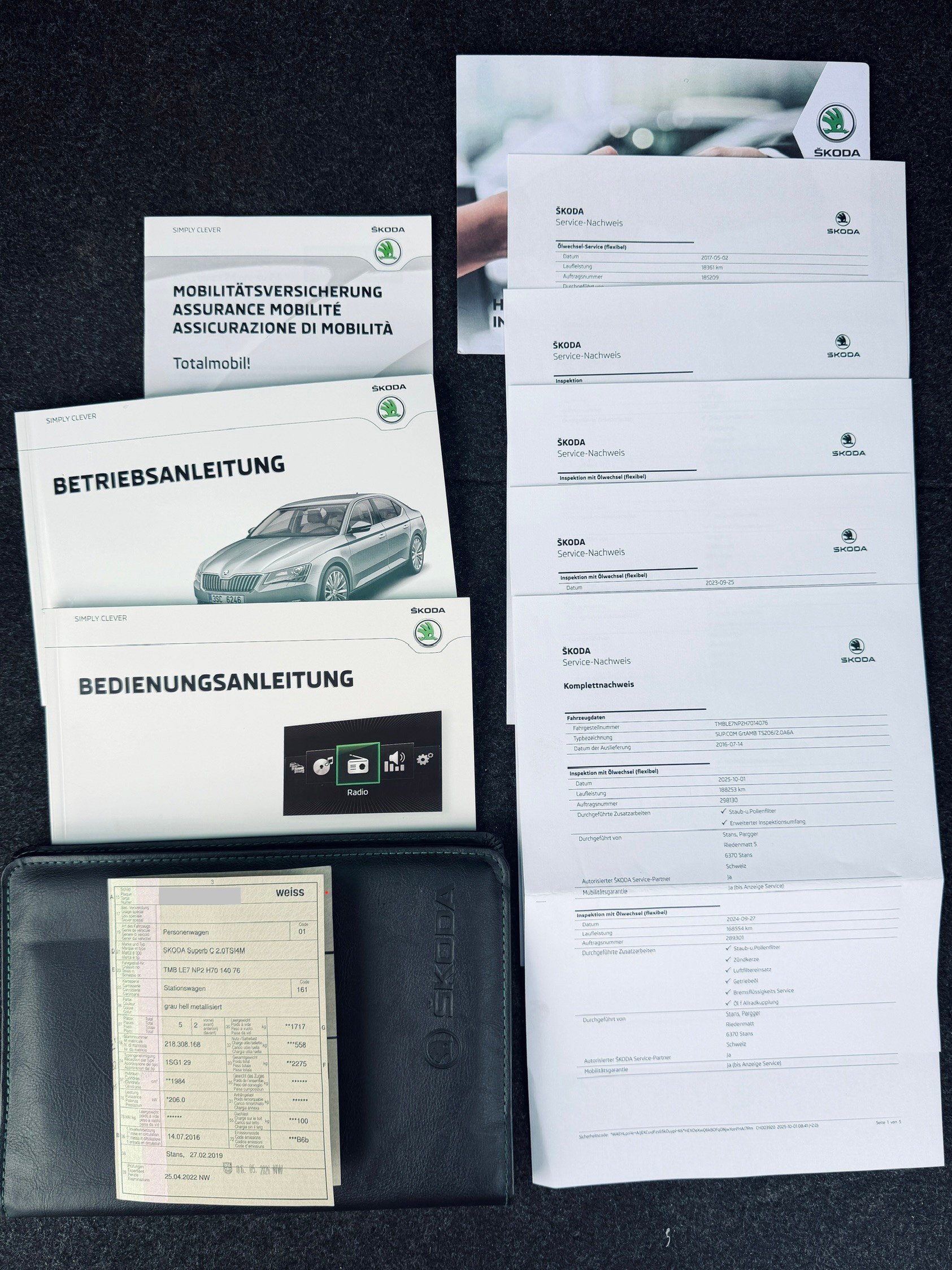 SKODA Superb Combi 2.0 TSI Style DSG 4x4-image-15