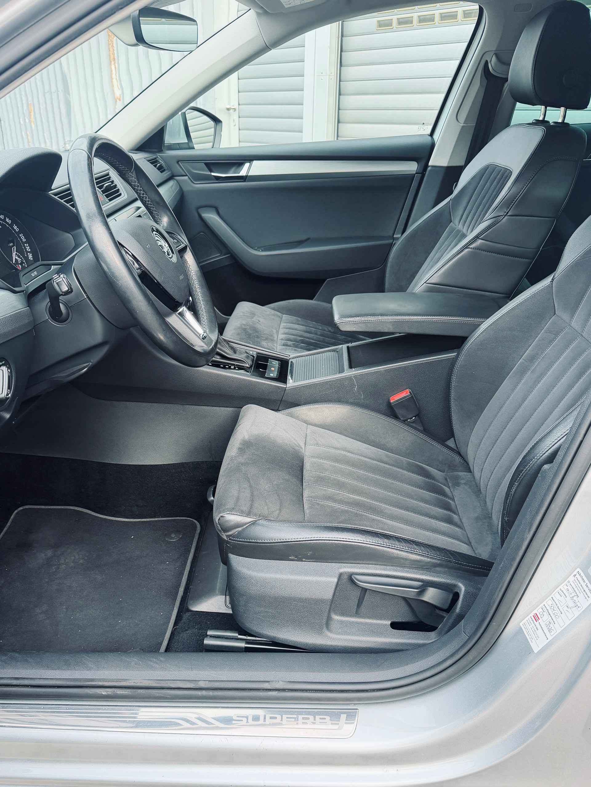 SKODA Superb Combi 2.0 TSI Style DSG 4x4-image-7