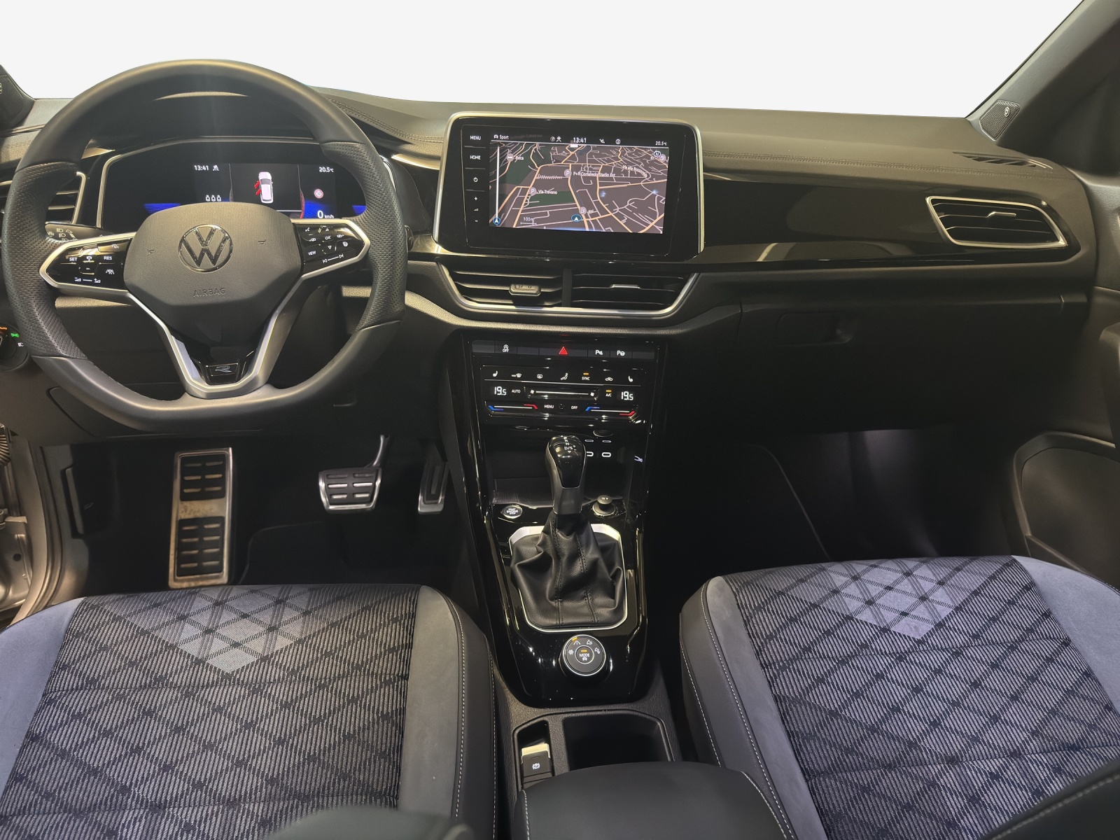 VW T-Roc 2.0 TSI R-Line DSG 4Motion-image-10