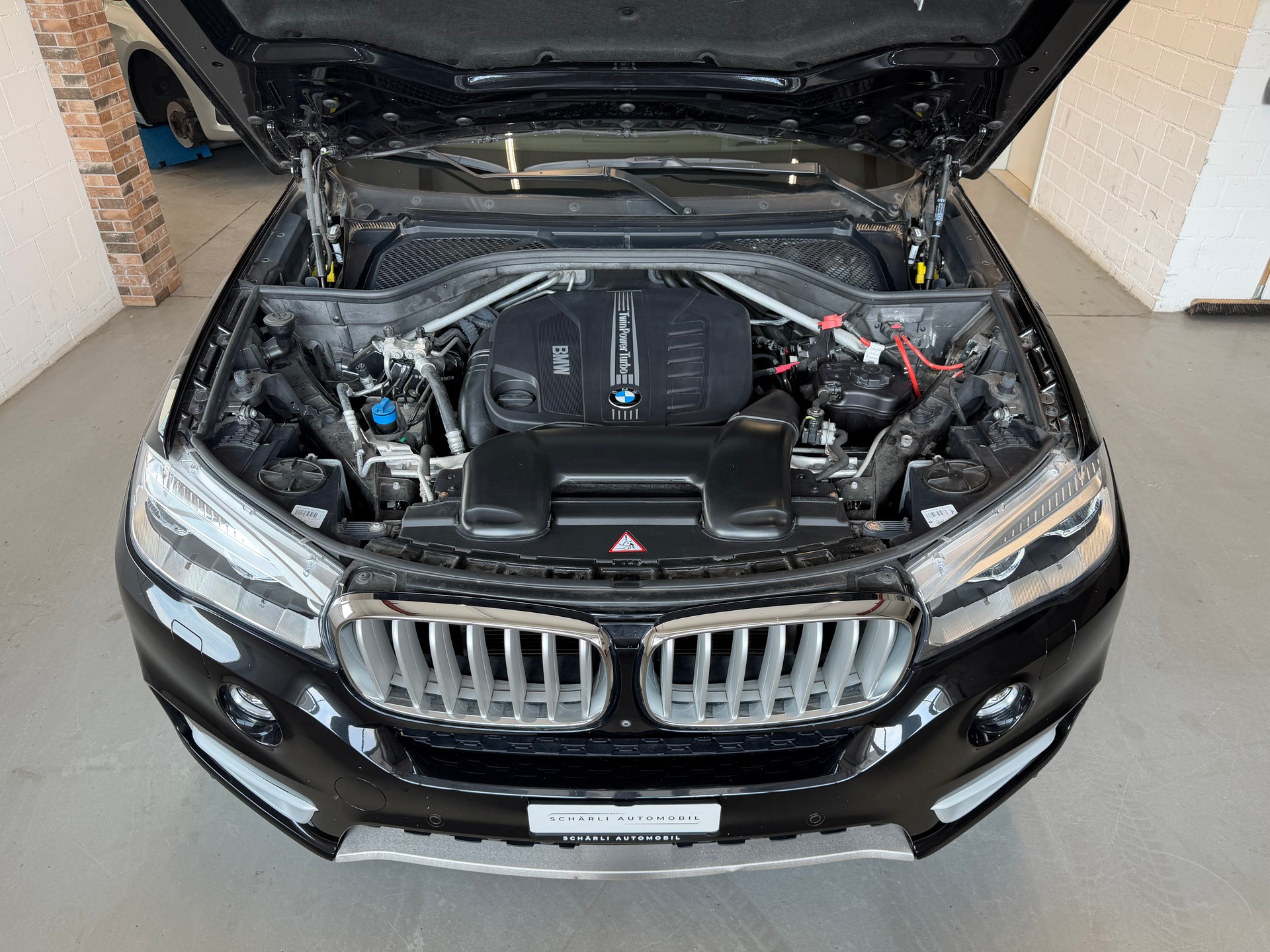 BMW X5 xDrive 40d Steptronic-image-15
