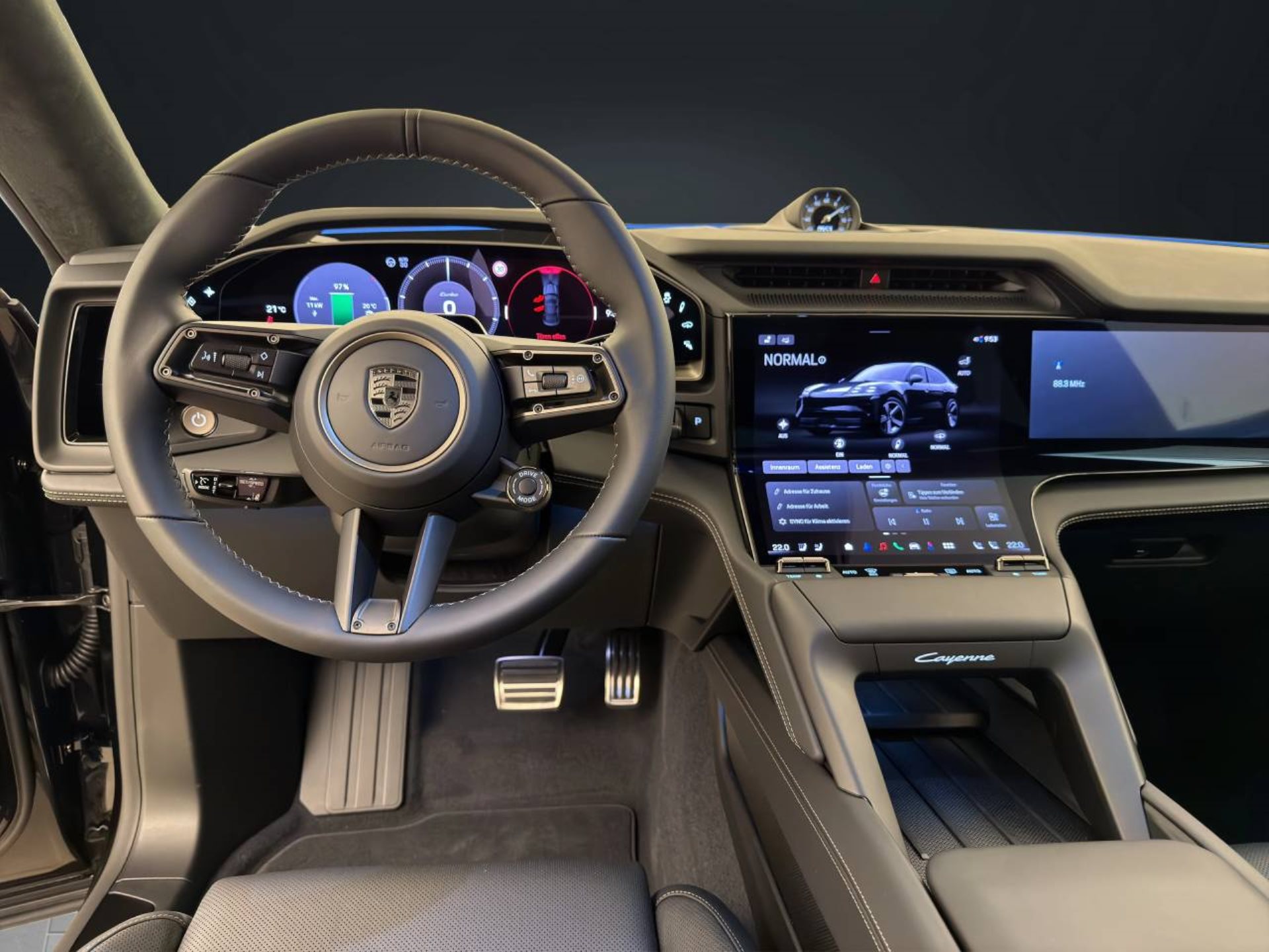 PORSCHE Cayenne Turbo Coupé Electric-image-15