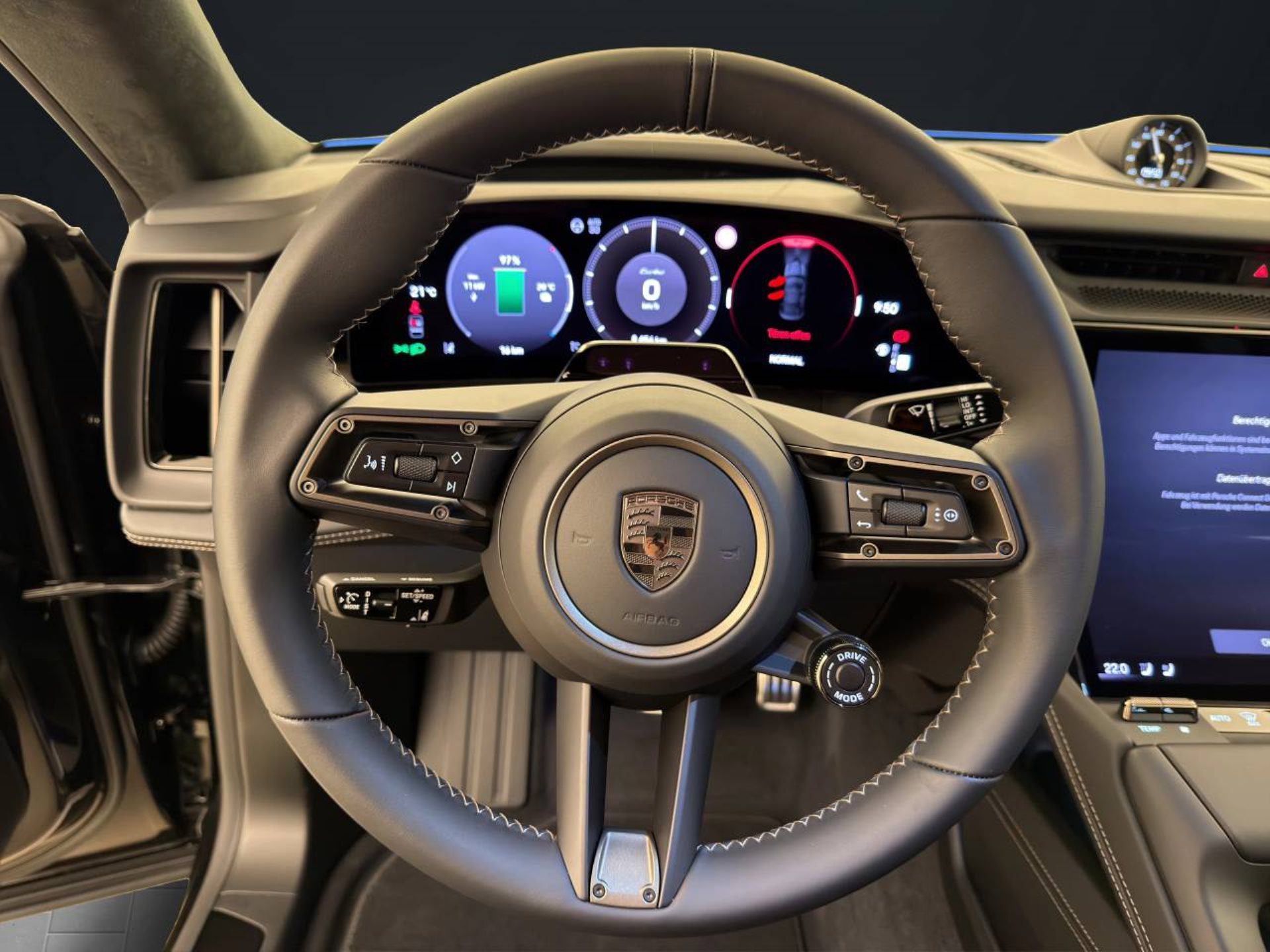 PORSCHE Cayenne Turbo Coupé Electric-image-4