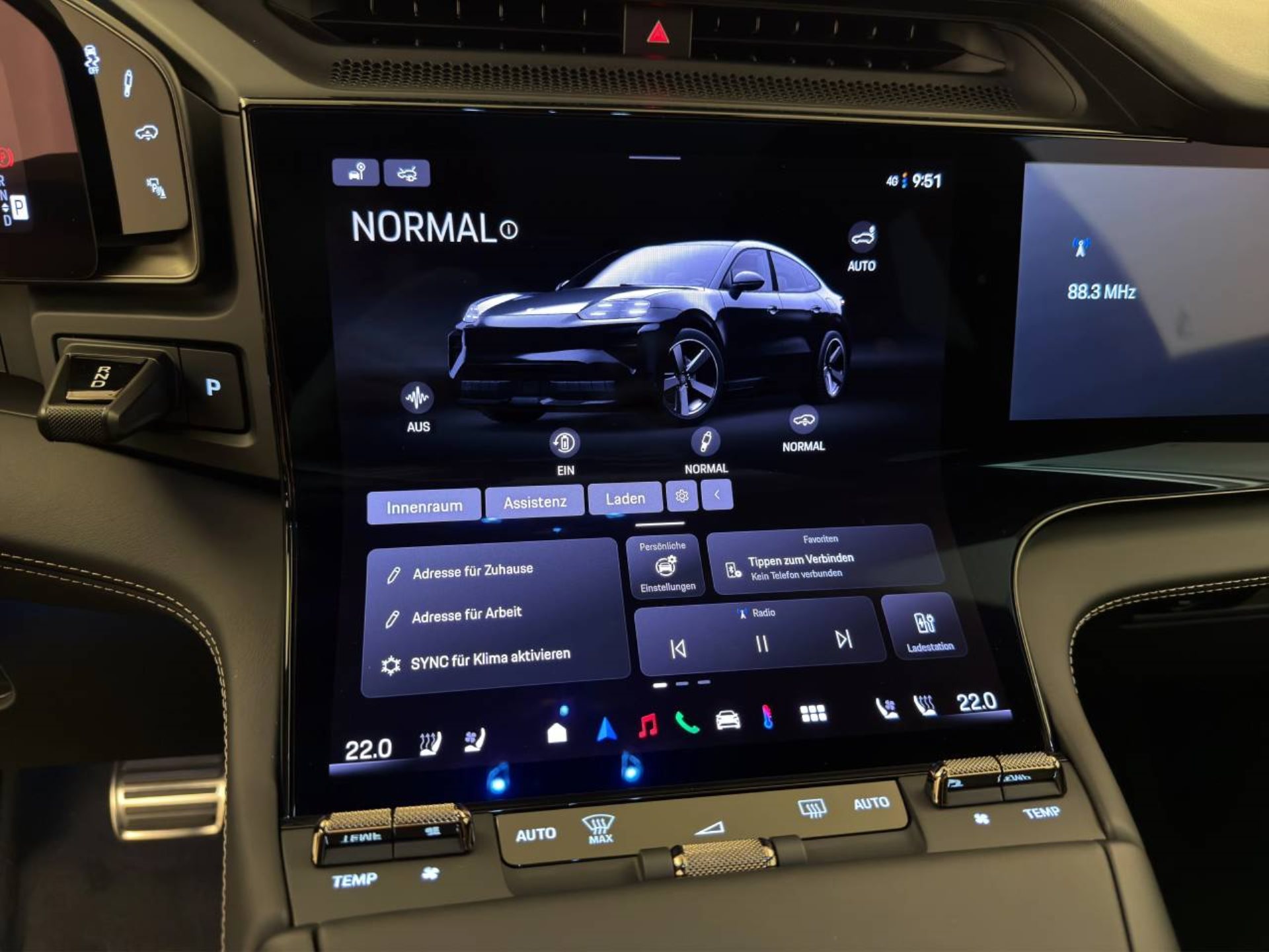 PORSCHE Cayenne Turbo Coupé Electric-image-14