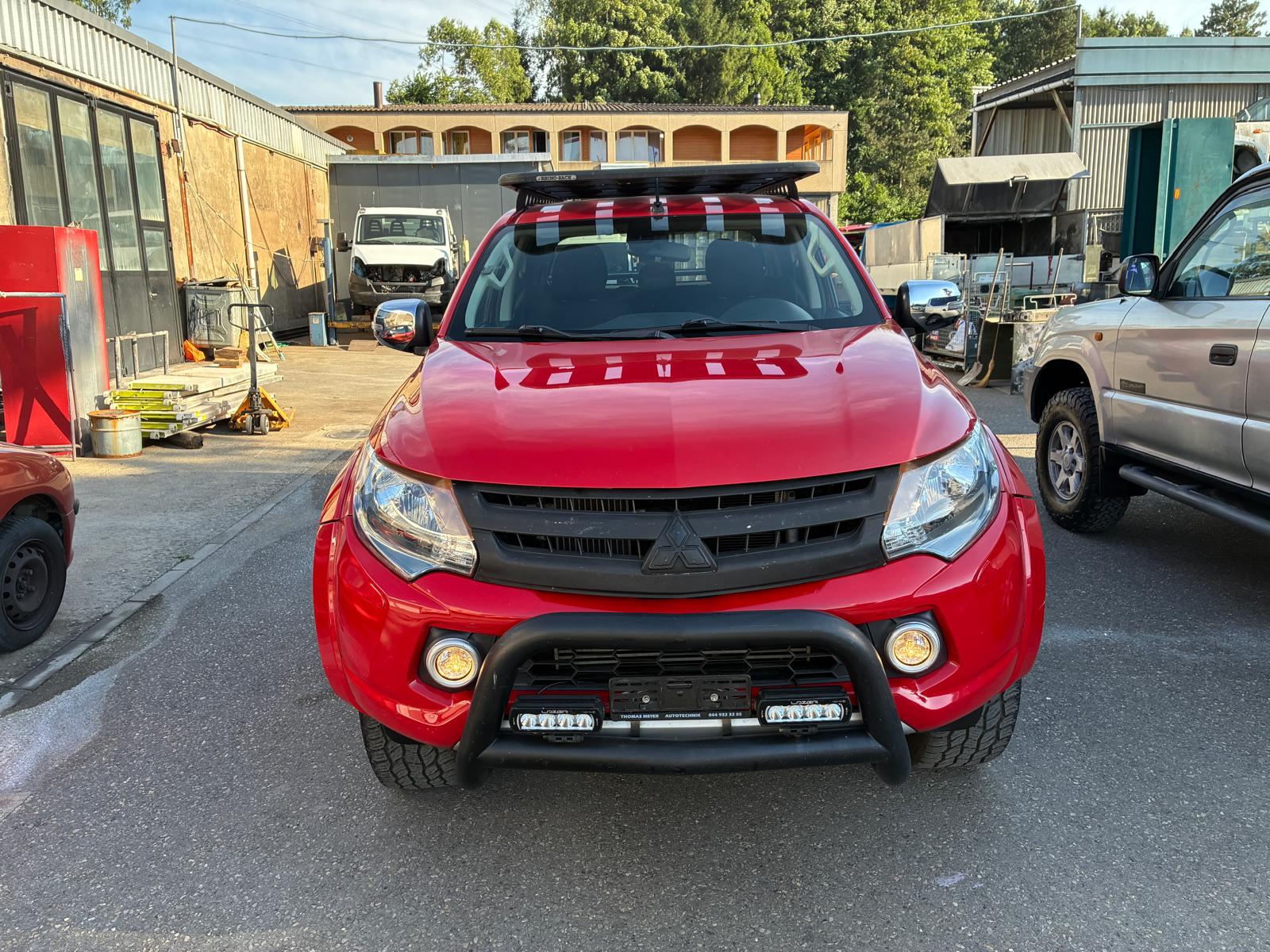 MITSUBISHI L 200