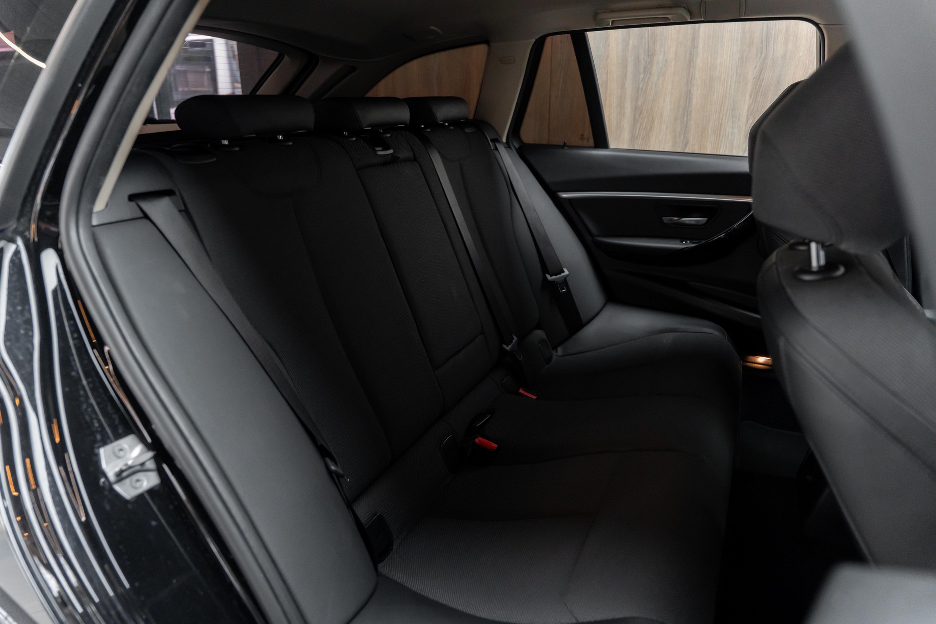 BMW 318d Touring Edition Sport Line Steptronic-image-10