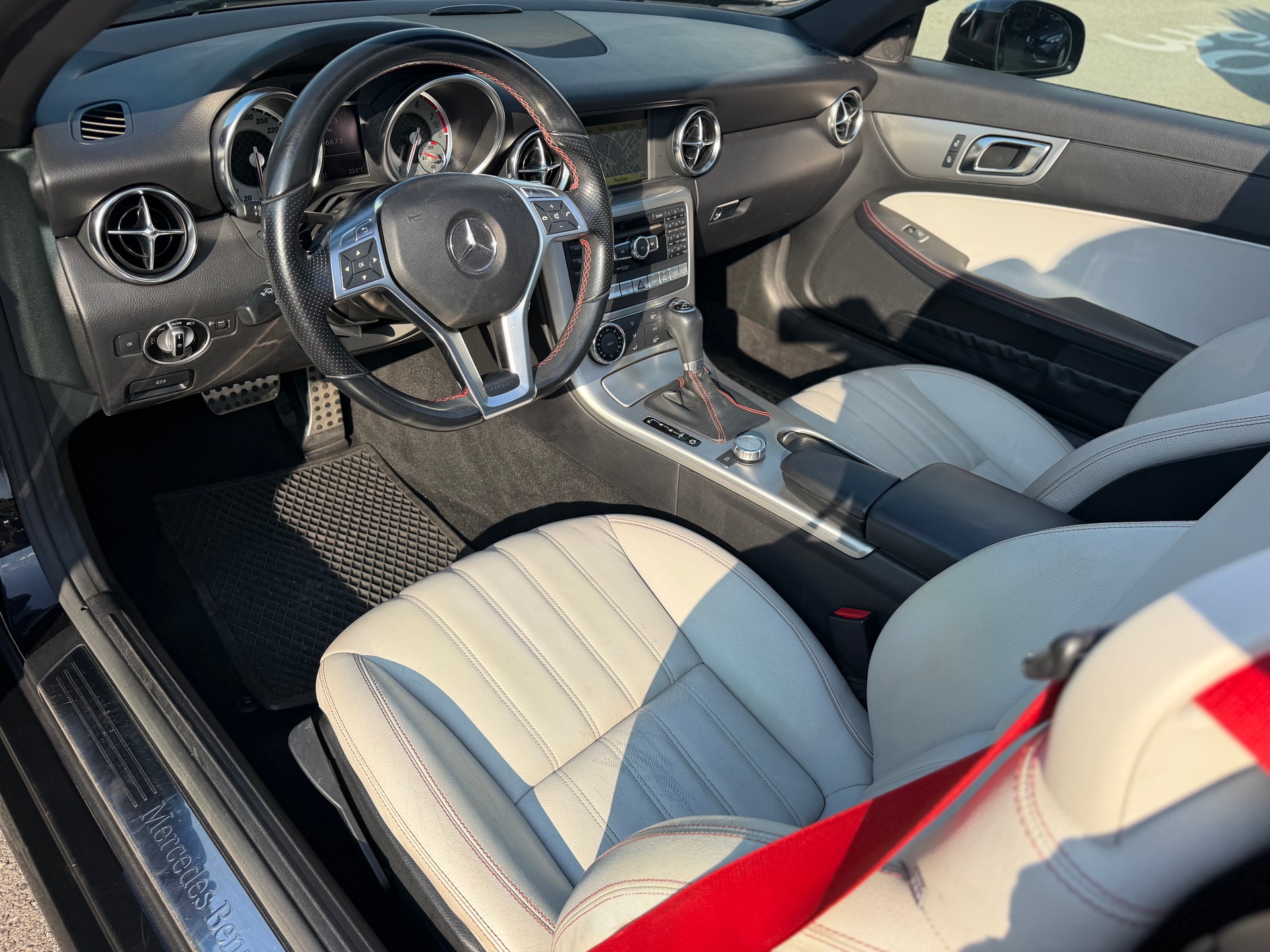 MERCEDES-BENZ SLK 200 7G-Tronic AMG Line-image-12