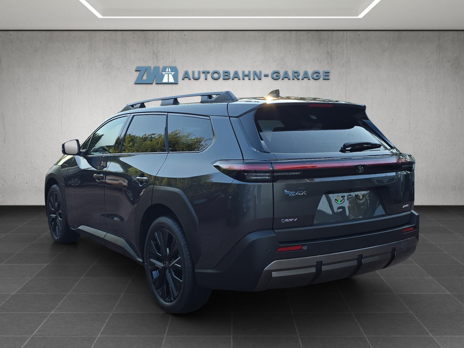 TOYOTA bZ4X Touring Premium AWD-image-2