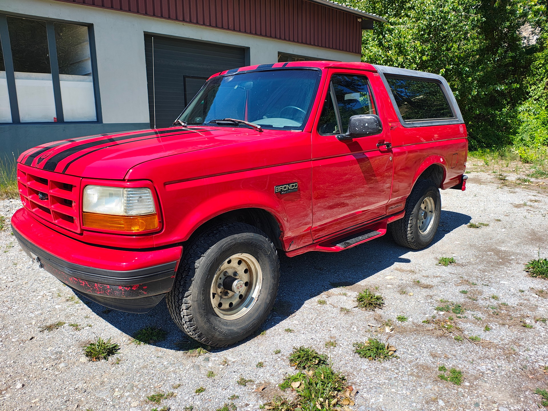 FORD BRONCO-image-0