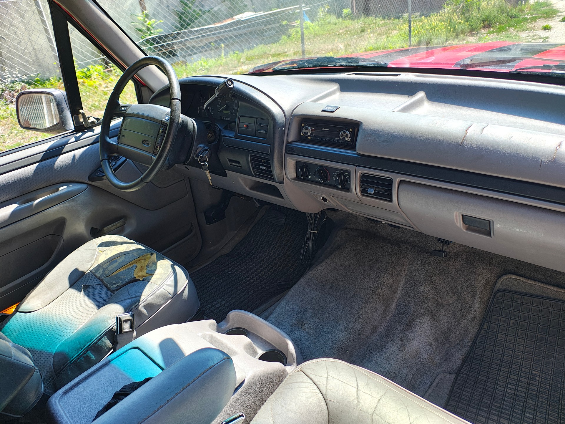 FORD BRONCO-image-3