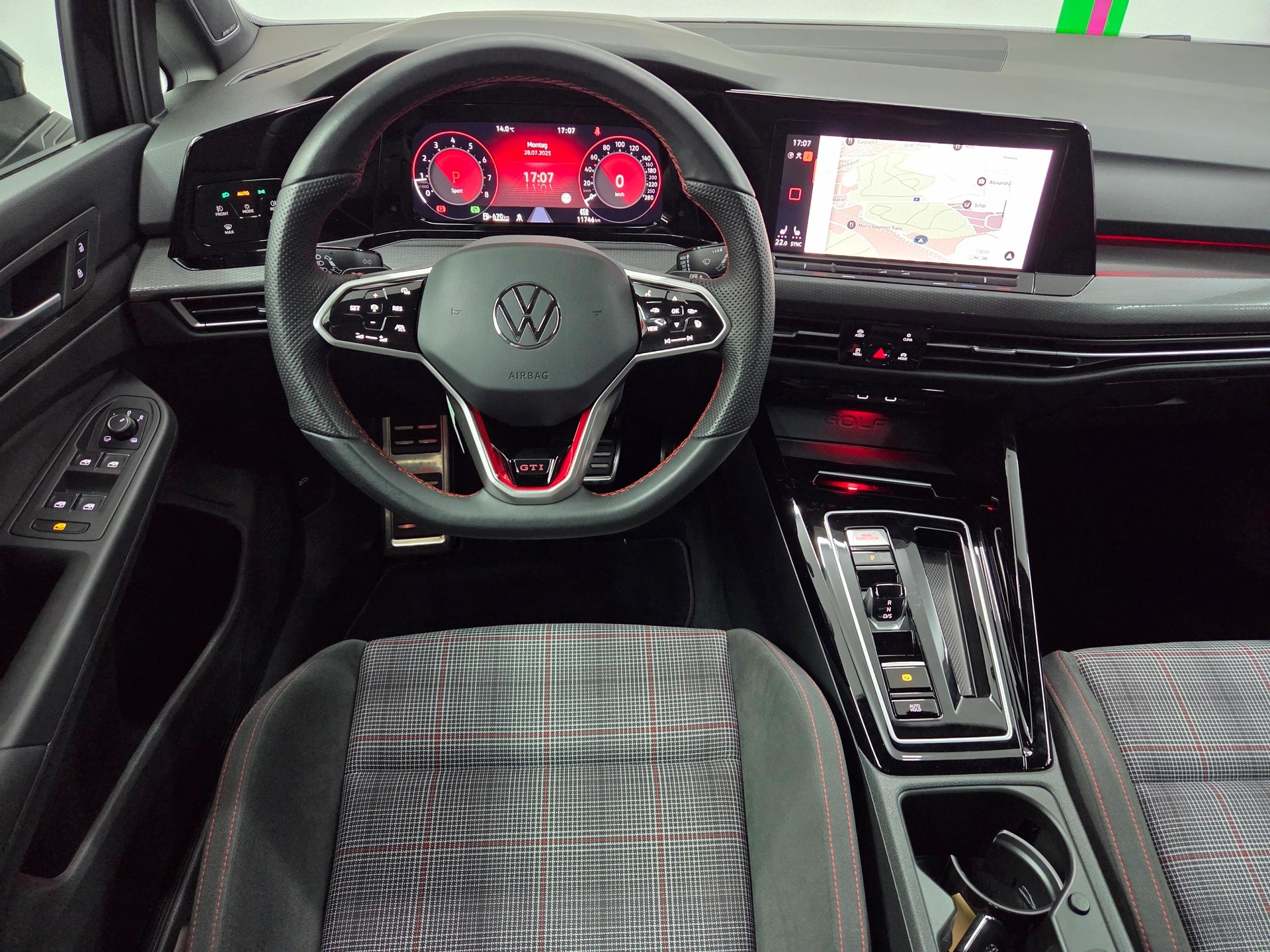 VW Golf 2.0 TSI GTI DSG-image-8