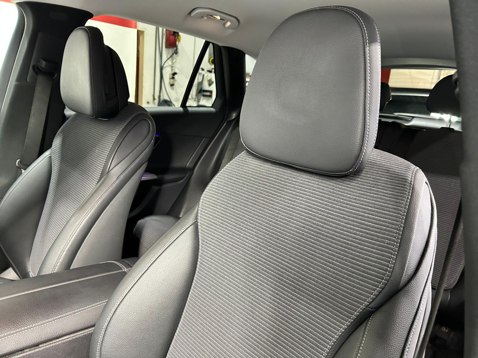 MERCEDES-BENZ GLC 220 d Avantgarde 4matic CH FAHRZEUG-image-16