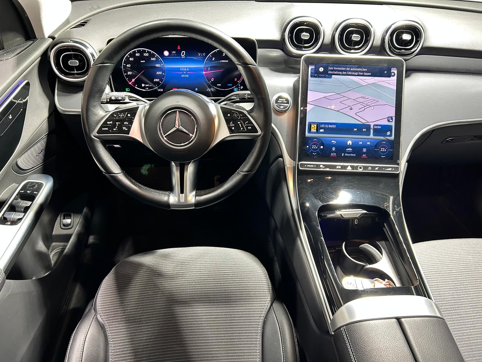 MERCEDES-BENZ GLC 220 d Avantgarde 4matic CH FAHRZEUG-image-12